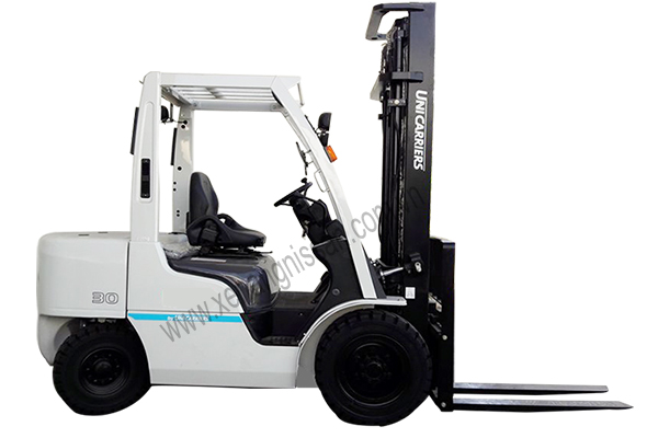 Xe nâng dầu 3 tấn NISSAN 1F UNICARRIERS, Giá bán xe nâng Dầu 3 tấn sản xuất 2021
