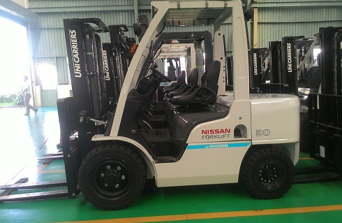 XE NÂNG DẦU NISSAN SỨC NÂNG MAX 3 TẤN, NÂNG CAO 3 đến 5M, Giá bán xe nâng Dầu 1,5, 2,5 tấn, 3 tấn,  tấn sản xuất 2021
