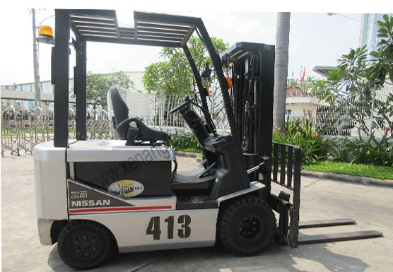 Xe nâng điện cũ ngồi lái 2.5 tấn